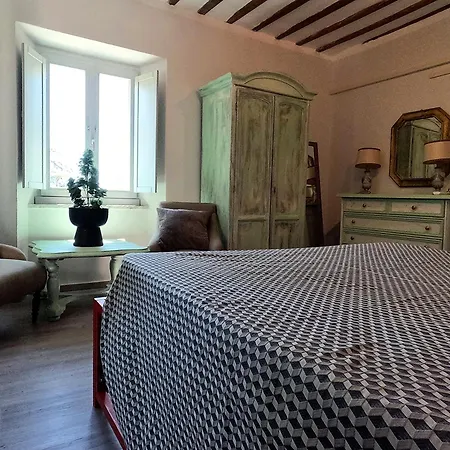 게스트하우스 Luzi, Casa Del Fattore, Piscina, Parcheggio E Giardino 3*