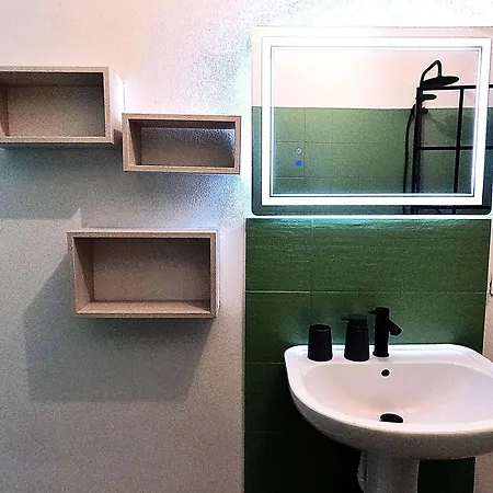 Luzi, Casa Del Fattore, Piscina, Parcheggio E Giardino 게스트하우스 3*