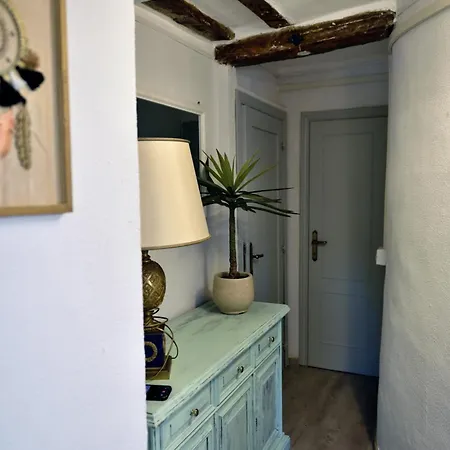 Πανσιόν Luzi, Casa Del Fattore, Piscina, Parcheggio E Giardino